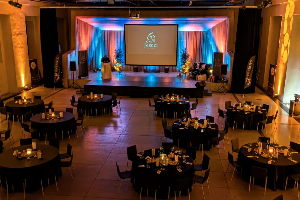 Design e-shopu na mobilním telefonu